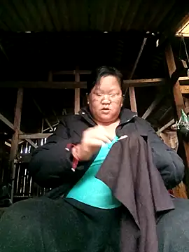 Snapshot of riso-00 chatting on February 20, 2026, 9:33 am riso-00 online show from February 20, 2026, 9:33 am