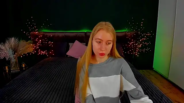 Alina Blonde online show from September 27, 2025, 5:46 am