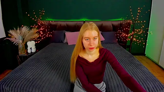 Alina Blonde online show from November 6, 2025, 6:50 am