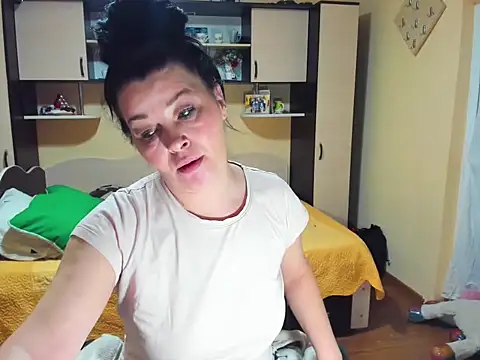 Soffy Skye online show from February 15, 2026, 5:41 am