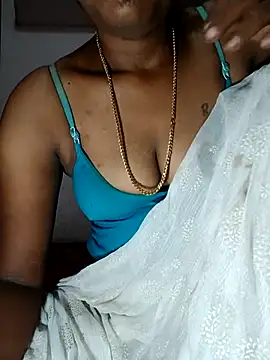 Tamil Kavitha online show from October 13, 2025, 7:04 pm