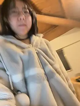 Snapshot of piffydream chatting on March 23, 2026, 12:49 pm piffydream online show from March 23, 2026, 12:49 pm