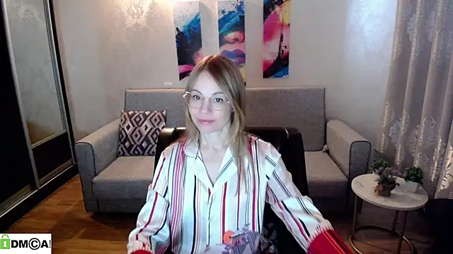 shy hot cat online show from November 11, 2025, 7:03 am