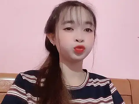 Suna7383 online show from October 28, 2025, 3:55 pm