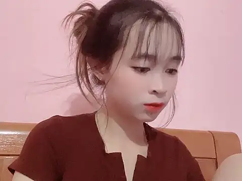 Suna7383 online show from October 30, 2025, 4:04 pm