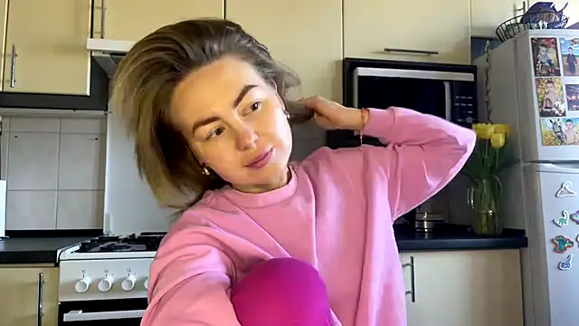 MartaLuna  online show from March 11, 2026, 10:42 am