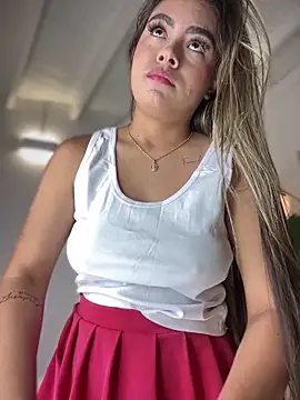 MayaMoanXXX online show from October 9, 2025, 2:28 pm