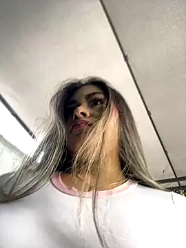 MayaMoanXXX online show from October 15, 2025, 1:08 pm