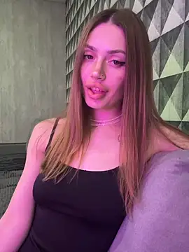 Elizabeth Tay online show from March 10, 2026, 6:34 pm