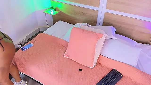 Snapshot of ValeryCortezm chatting on February 16, 2026, 12:26 pm ValeryCortezm online show from February 16, 2026, 12:26 pm