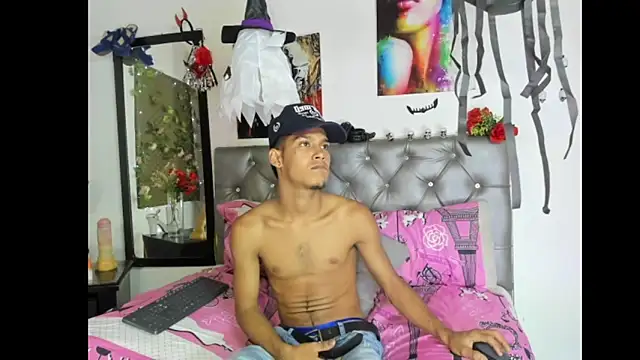 xxKamadevaxx online show from October 11, 2025, 8:32 pm