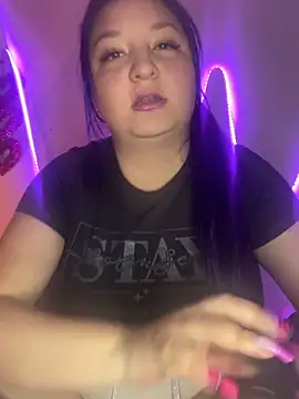 Emma  Fox  online show from October 18, 2025, 3:25 pm