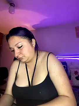 Emma  Fox  online show from September 24, 2025, 4:46 pm