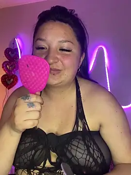 Emma  Fox  online show from October 15, 2025, 4:15 pm