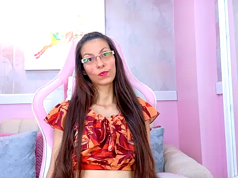 Snapshot of Hollythonsom chatting on October 11, 2025, 1:45 pm Hollythonsom online show from October 11, 2025, 1:45 pm