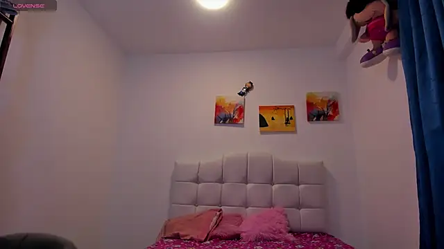 April Becker online show from October 17, 2025, 3:10 am