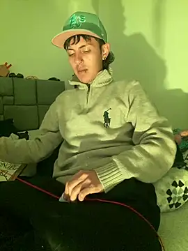 NaytonFreeman online show from October 18, 2025, 12:01 am