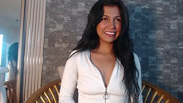 Snapshot of Keila_Fg chatting on October 2, 2025, 7:39 pm Keila Fg online show from October 2, 2025, 7:39 pm