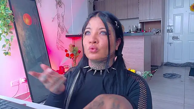 Unatatuada online show from November 27, 2025, 7:58 pm