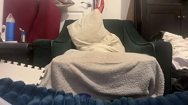 jasoncali305 online show from April 3, 2026, 7:59 am