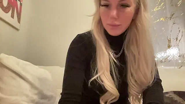 paulinaalatalo online show from February 9, 2026, 7:12 pm