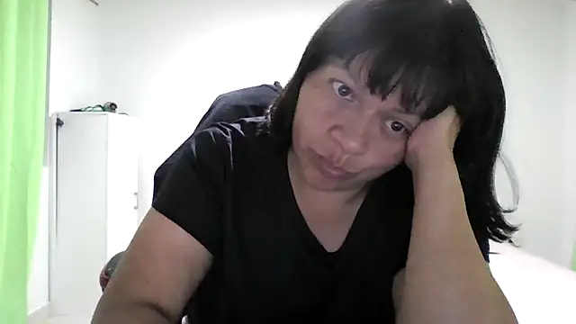 adri89-g online show from July 1, 2026, 4:35 am