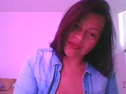 adri89-g online show from October 26, 2025, 3:12 pm