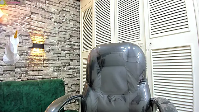 Nick Wolff online show from November 12, 2025, 3:32 am