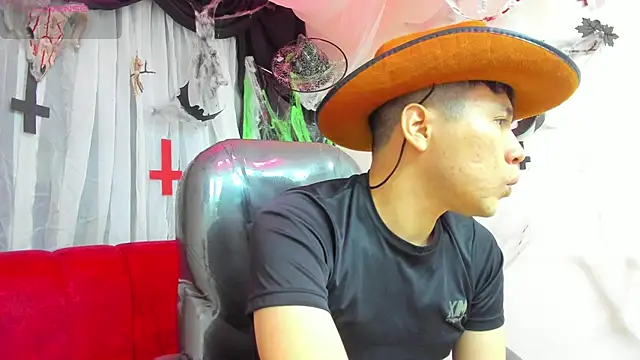 Nick Wolff online show from October 23, 2025, 5:50 am