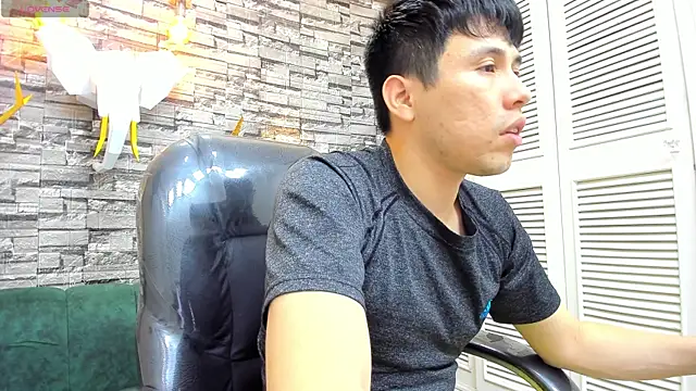 Nick Wolff online show from November 13, 2025, 3:43 am