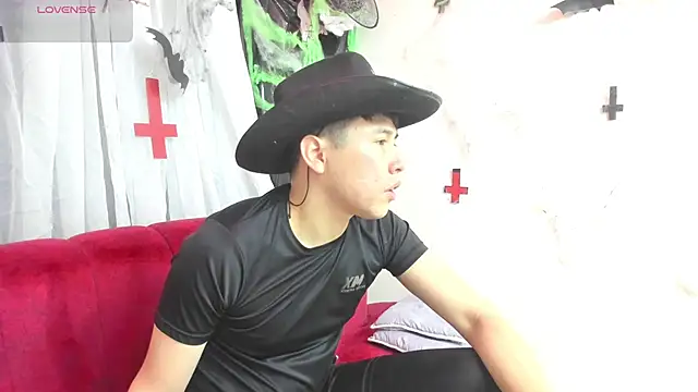 Nick Wolff online show from October 27, 2025, 10:49 am