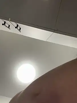 Snapshot of Andrestarr chatting on February 2, 2026, 2:49 pm Andrestarr online show from February 2, 2026, 2:49 pm