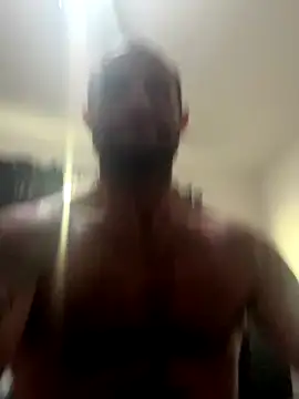 Snapshot of skip69xxx chatting on January 7, 2026, 11:32 pm skip69xxx online show from January 7, 2026, 11:32 pm