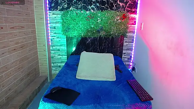 dayis durand online show from November 25, 2025, 8:14 am