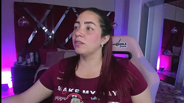 alexiaystive3 online show from November 3, 2025, 7:06 pm