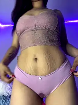 Daliila 11 online show from September 12, 2025, 6:29 pm