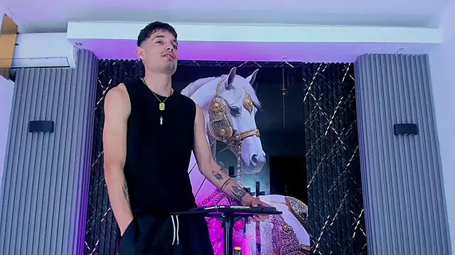 Iam Steven online show from November 26, 2025, 3:23 pm