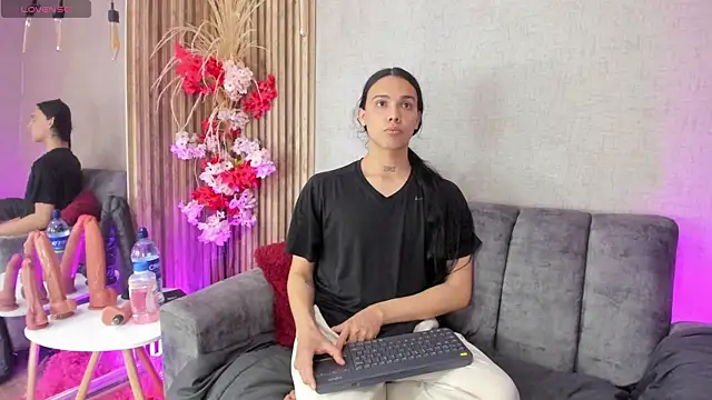 Almaazz online show from April 18, 2026, 4:26 am