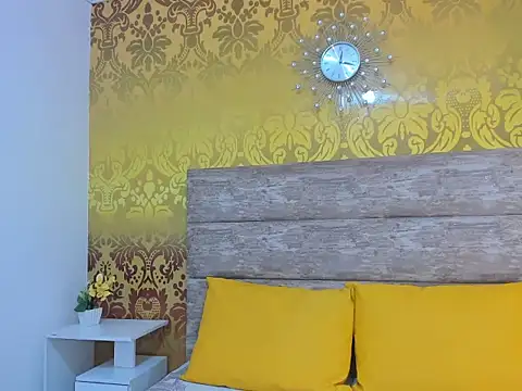 ElianaCollins online show from December 22, 2025, 3:17 am