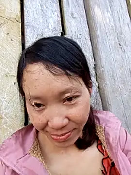 bonnie-00 online show from December 22, 2025, 2:33 am