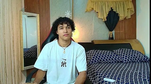 Snapshot of fire_drako_ chatting on February 19, 2026, 7:22 pm fire drako online show from February 19, 2026, 7:22 pm