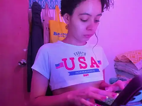 Annie rosse1017 online show from February 28, 2026, 1:11 pm