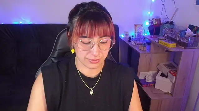 Miacatsito3 online show from March 5, 2026, 11:54 pm