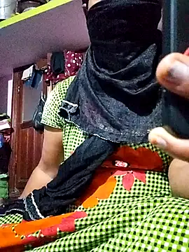 TAMI KAYAL online show from October 24, 2025, 4:50 pm