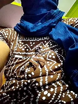 TAMI KAYAL online show from October 23, 2025, 3:54 pm