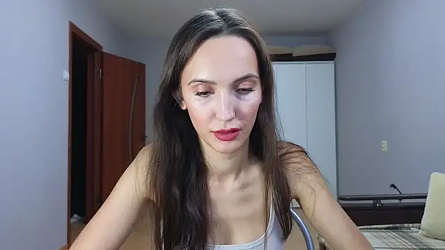 Lillian-Clark online show from November 22, 2025, 11:09 am