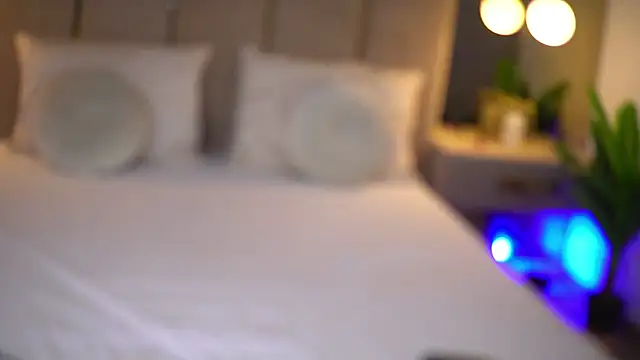 Snapshot of CamilaStarr chatting on September 21, 2025, 8:36 pm CamilaStarr online show from September 21, 2025, 8:36 pm