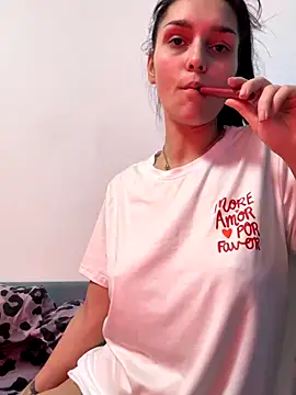 Snapshot of EllaBlowy chatting on November 21, 2025, 9:52 am EllaBlowy online show from November 21, 2025, 9:52 am