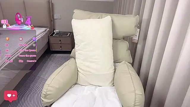 Snapshot of janequeen chatting on November 1, 2025, 12:10 pm janequeen online show from November 1, 2025, 12:10 pm