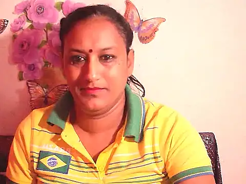 Snapshot of Indiansexyboobs18 chatting on October 22, 2025, 7:41 am Indiansexyboobs18 online show from October 22, 2025, 7:41 am